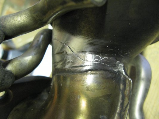 front pipe crack.JPG