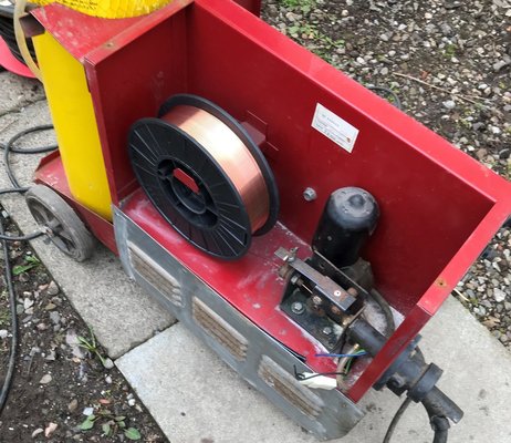 welder 2.jpg welder 2.jpg