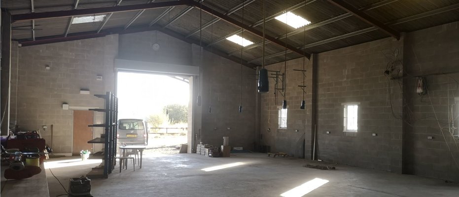 barn1.JPG