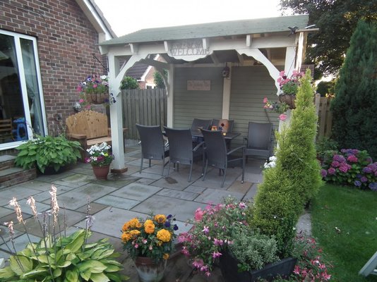 gazebo sheds aug 14 003.JPG