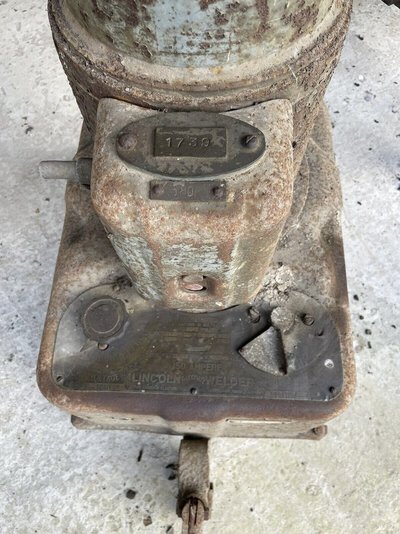 Lincoln_welder_2.jpg