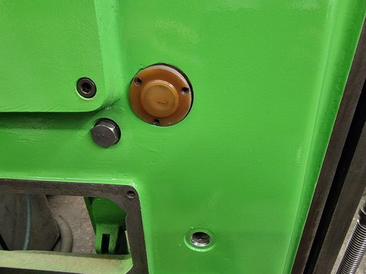 gearbox oil sight 1.jpg