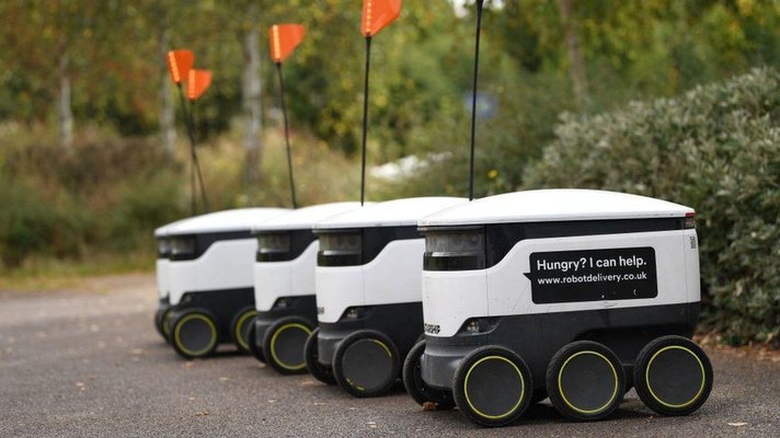 _125926431_robotgettyimages-1235436596.jpg