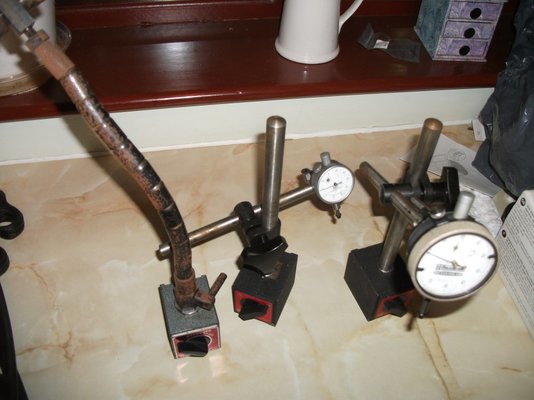 holiday and dial gauges 026.JPG