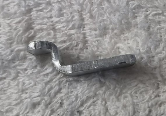 bench04.jpg bench04.jpg