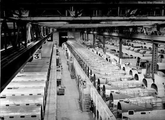 production_line_Metro-Vick_Trafford_Park.jpg