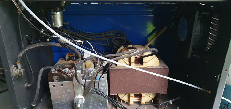 mig-inside.jpg mig-inside.jpg