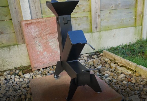 rocket stove 0000.JPG