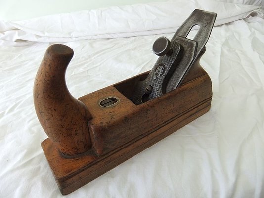 Wooden plane (2020_06_17 09_55_18 UTC).jpg