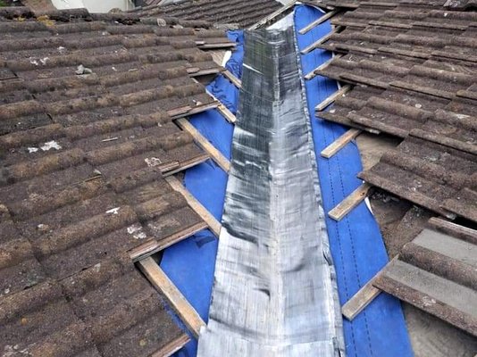 roof-valley-repair-everlasting-roofing-cork-limerick.jpg