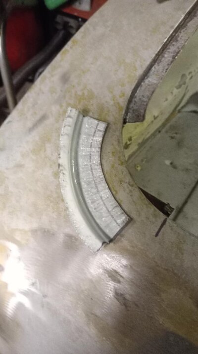 body rear lip corner.jpg