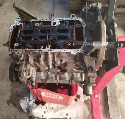207_engine_on_stand.jpg