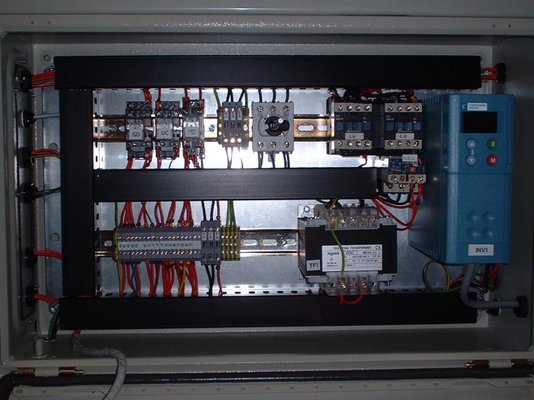 Panel Wiring.jpg