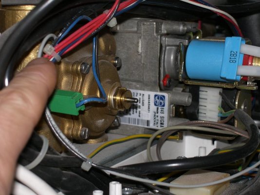 flow switch pin.jpg flow switch pin.jpg