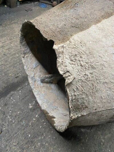 Cement mixer drum mouth.jpeg