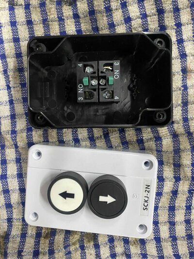 Geared Head switch.jpg Geared Head switch.jpg