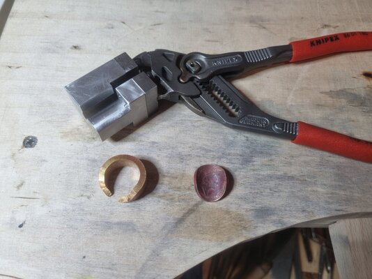 20251104_212750.jpg 20251104_212750.jpg