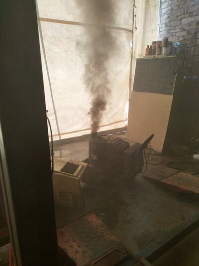 steamersmoking.jpg steamersmoking.jpg