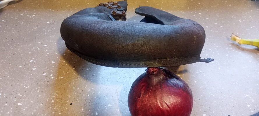 gaiter outer flange.jpg gaiter outer flange.jpg