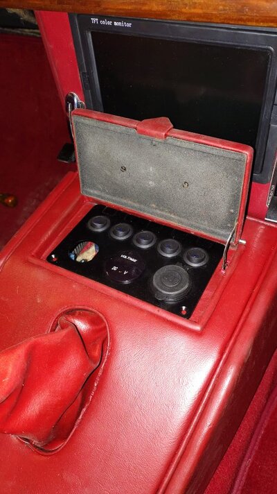 interior usb.jpg.jpeg