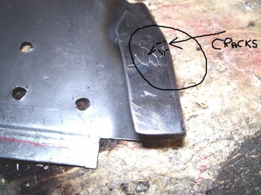 Cracking in weld.jpg
