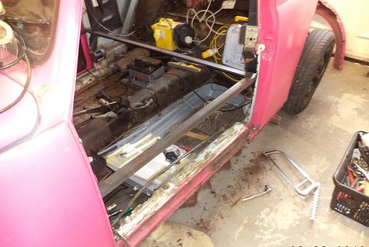vw pink beetle 001.JPG