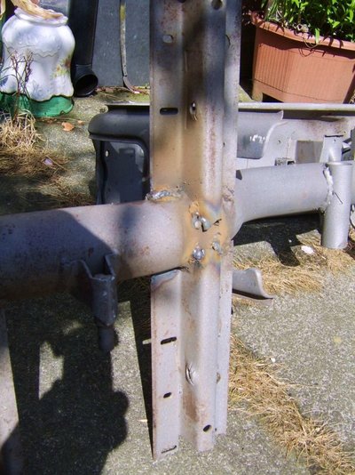 scooter bottom  crap welds.jpg
