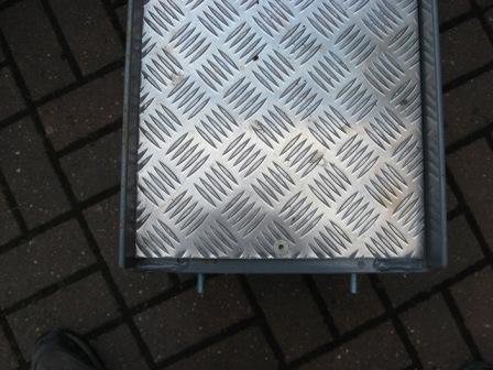 stand2.jpg