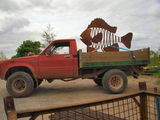 shortroundeyetruck.jpg shortroundeyetruck.jpg