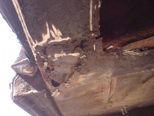 07 near side floor by front spring hanger.jpg