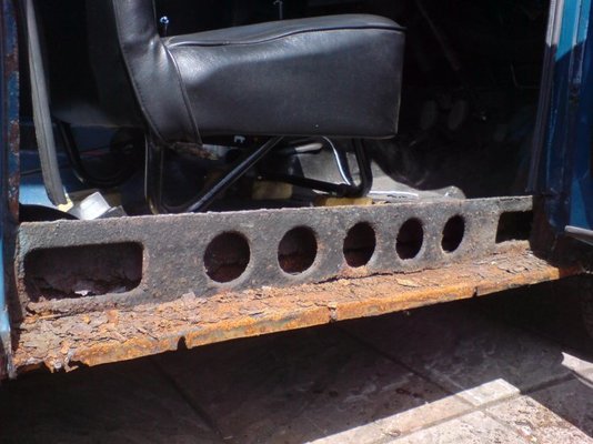 35 off side sill assembly.jpg