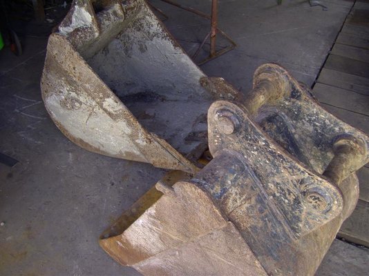 PICT0002 (Medium).JPG