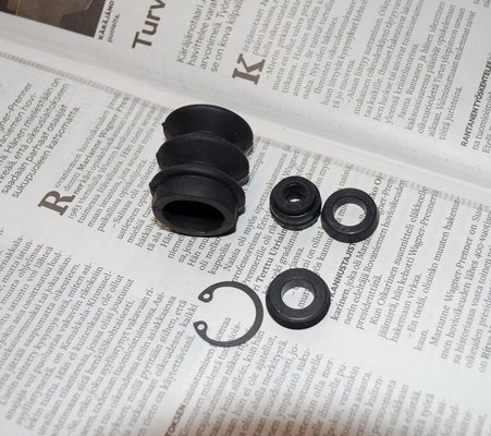 DSC_4521_Clutch_Master_Seal_Kit.jpg