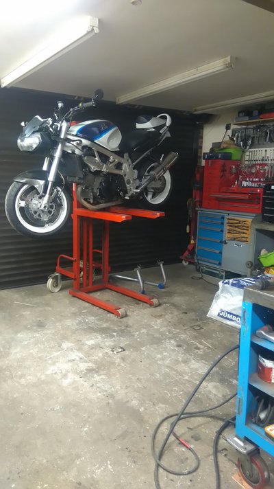 bike lift2.JPG