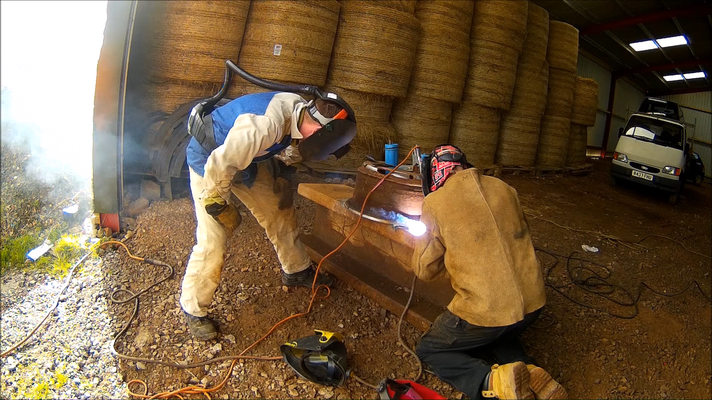 Screenshot from Welding yard scarper part 1.mp4 - 1.png