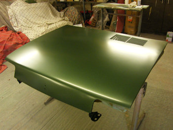 Bonnet in basecoat